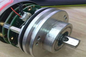 编码器轴锁死并伴随有出现红色粉末出现的故障分析 - 德国Hengstler(亨士乐)授权代理