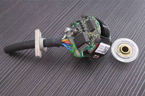 伺服电机编码器具有4根引线的功能。 - 德国Hengstler(亨士乐)授权代理