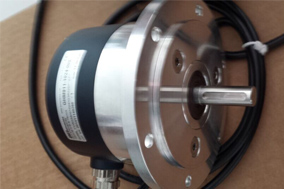 重载编码器在挖掘机系统控制中的重要性！ - 德国Hengstler(亨士乐)授权代理