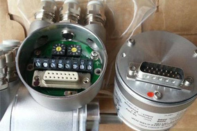 绝对值增量双输出型编码器的特点与应用 - 德国Hengstler(亨士乐)授权代理