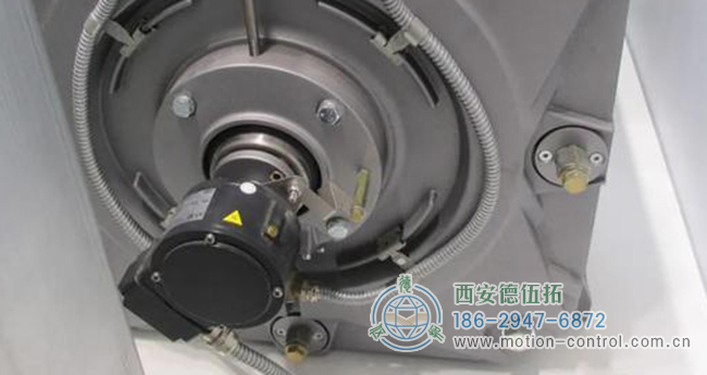 编码器和高性能电机轴端是怎么连接的？
