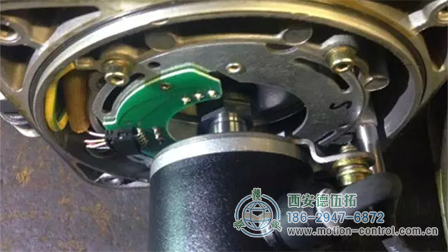 编码器和大功率电机轴端是怎么连接的？