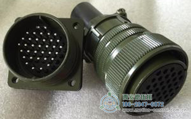 编码器插头是干什么用的，可以带电拔插头吗？