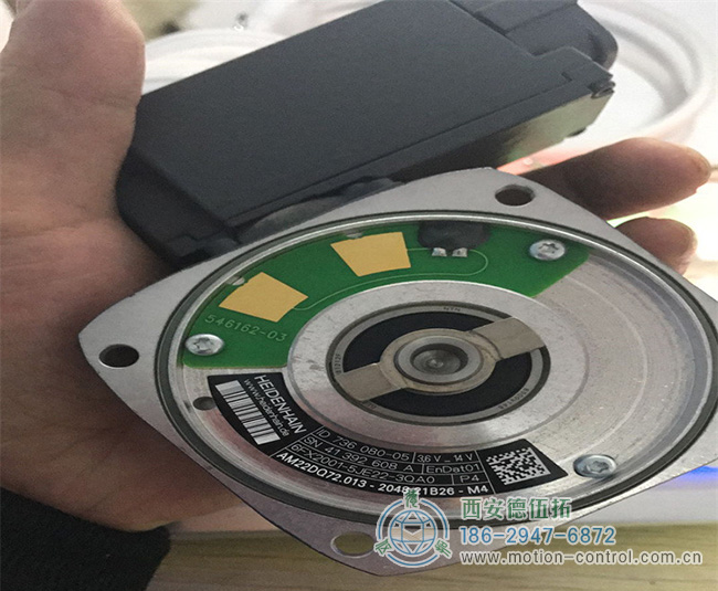 是不是配了编码器的电机才叫伺服电机？