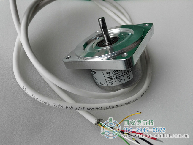 图为一款亨士乐SSI编码器的实物照片