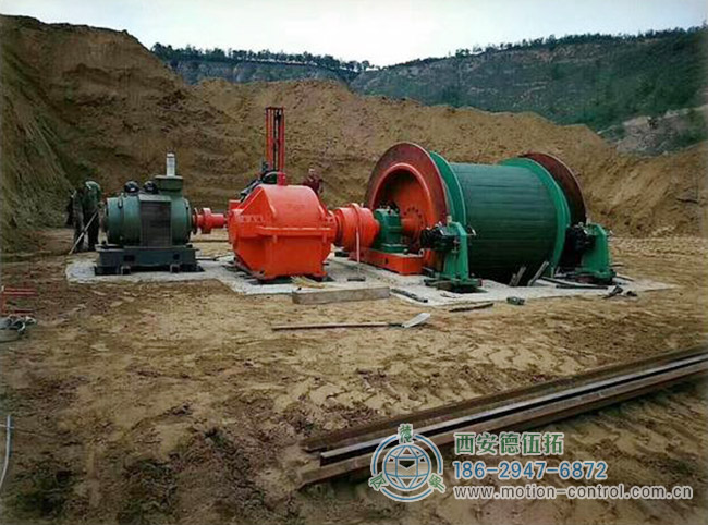 图为矿用绞车卷扬机应用现场照片 图为矿用绞车卷扬机应用现场照片