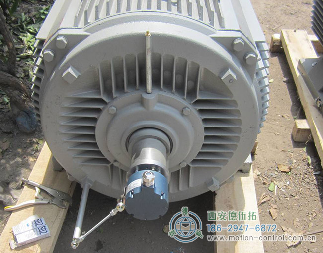 图为电机与编码器的实际连接照片