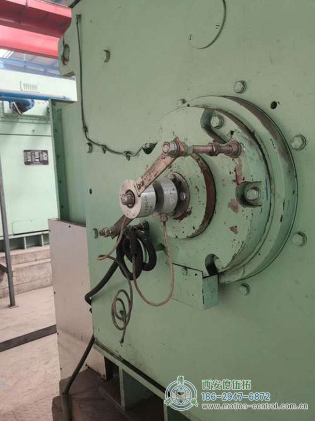 图为重载编码器在轧机的实际应用照片