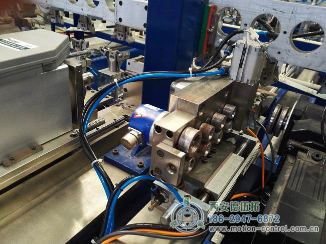 图为堡盟增量式编码器在折弯机上的应用照片