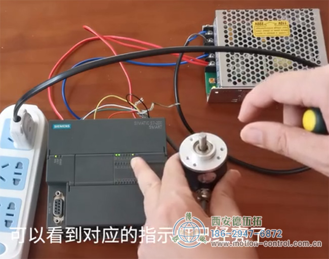 图为旋转编码器与西门子PLC之间的接线讲解照片